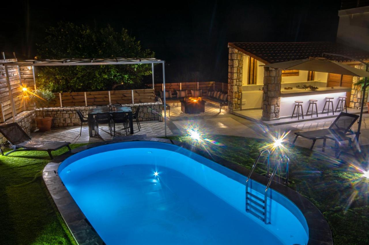 Casa Christina-Luxury Villa กิสเซมอส ภายนอก รูปภาพ